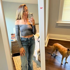 Off the shoulder crop